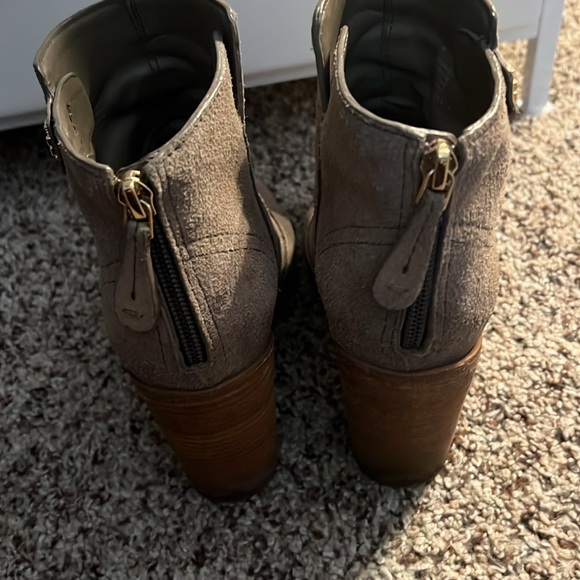 Tory Burch Suede boots - Picture 3 of 4